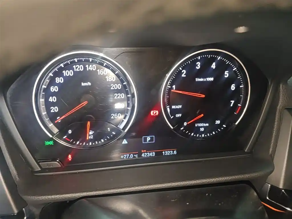 BMW 1 Series 2018 118i Sport Edition фото 12
