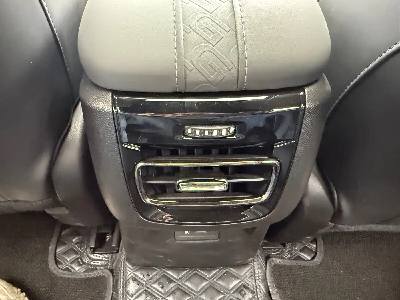 GAC Trumpchi Trumpchi Emkoo 2024 Model 400T Auto Shadow Leopard R PRO Edition фото 12