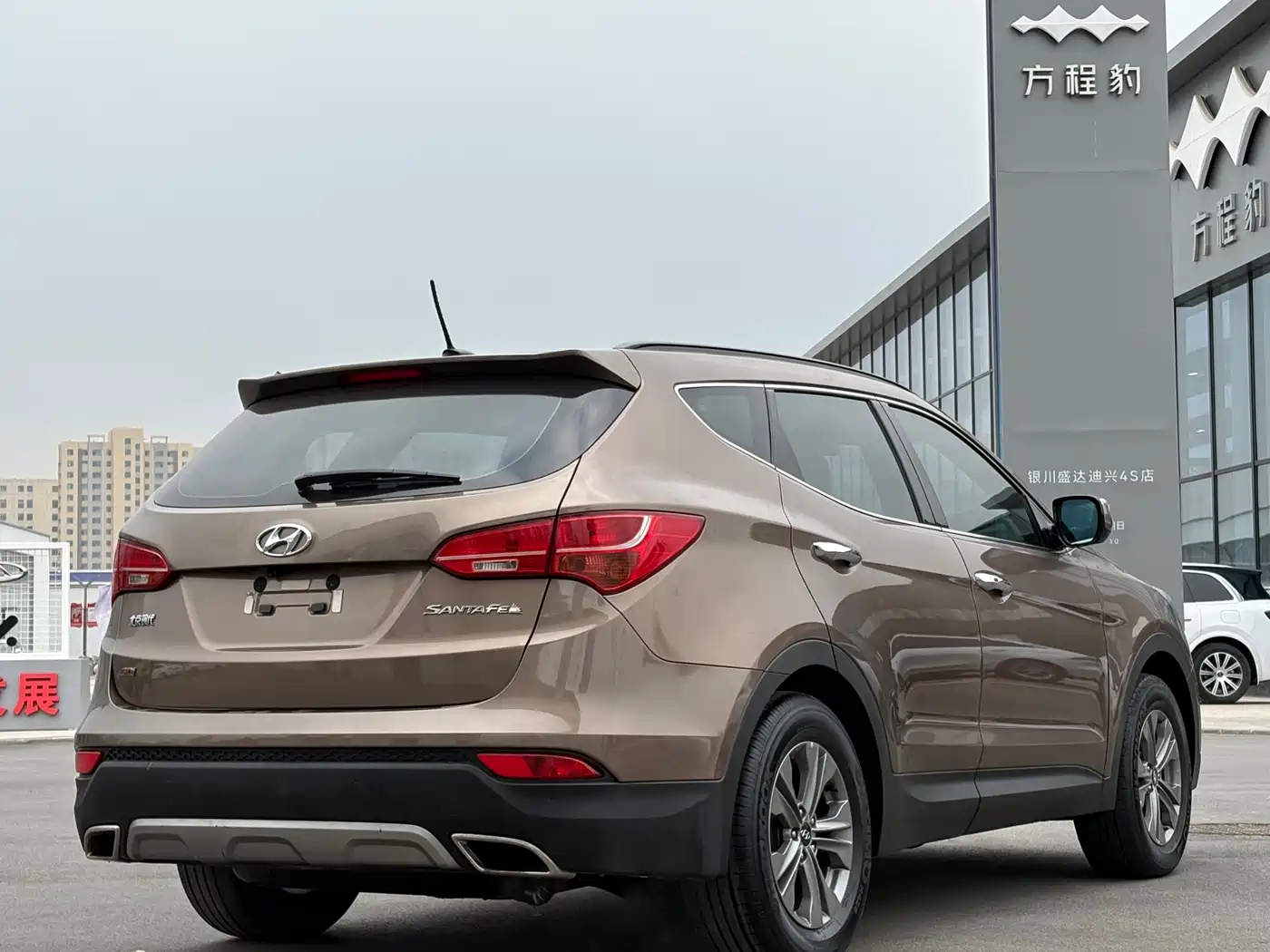 Hyundai Santa Fe 2015 2.4L Automatic 2WD Smart 5-seater фото 9