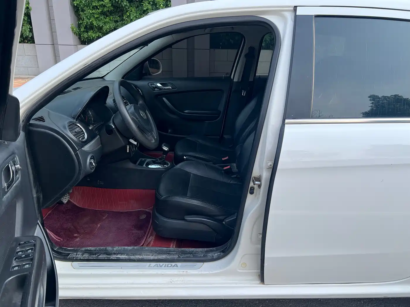 Volkswagen Lavida 2011 1.6L Automatic Pinxuan Edition фото 8