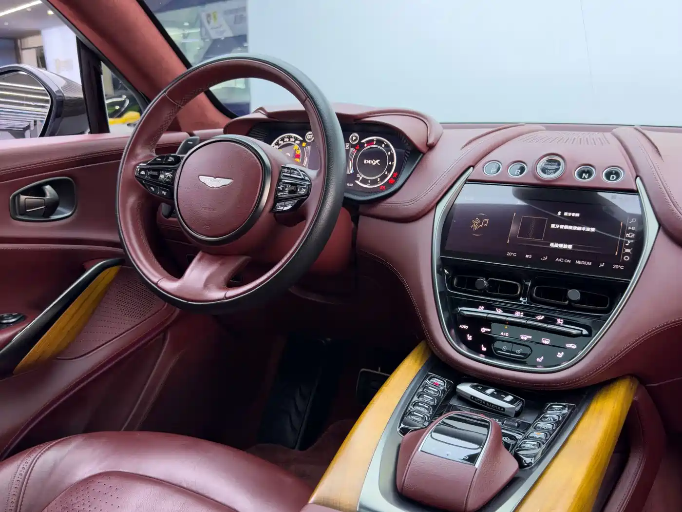 Aston Martin DBX 2020 2020 4.0T V8