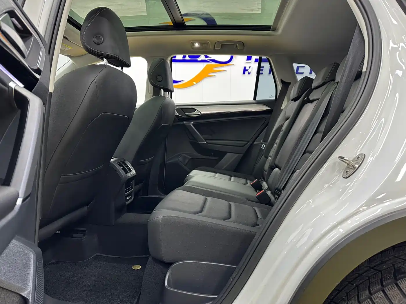 Volkswagen Tayron 2022 280TSI 2WD Luxury Smart Connect Edition фото 11