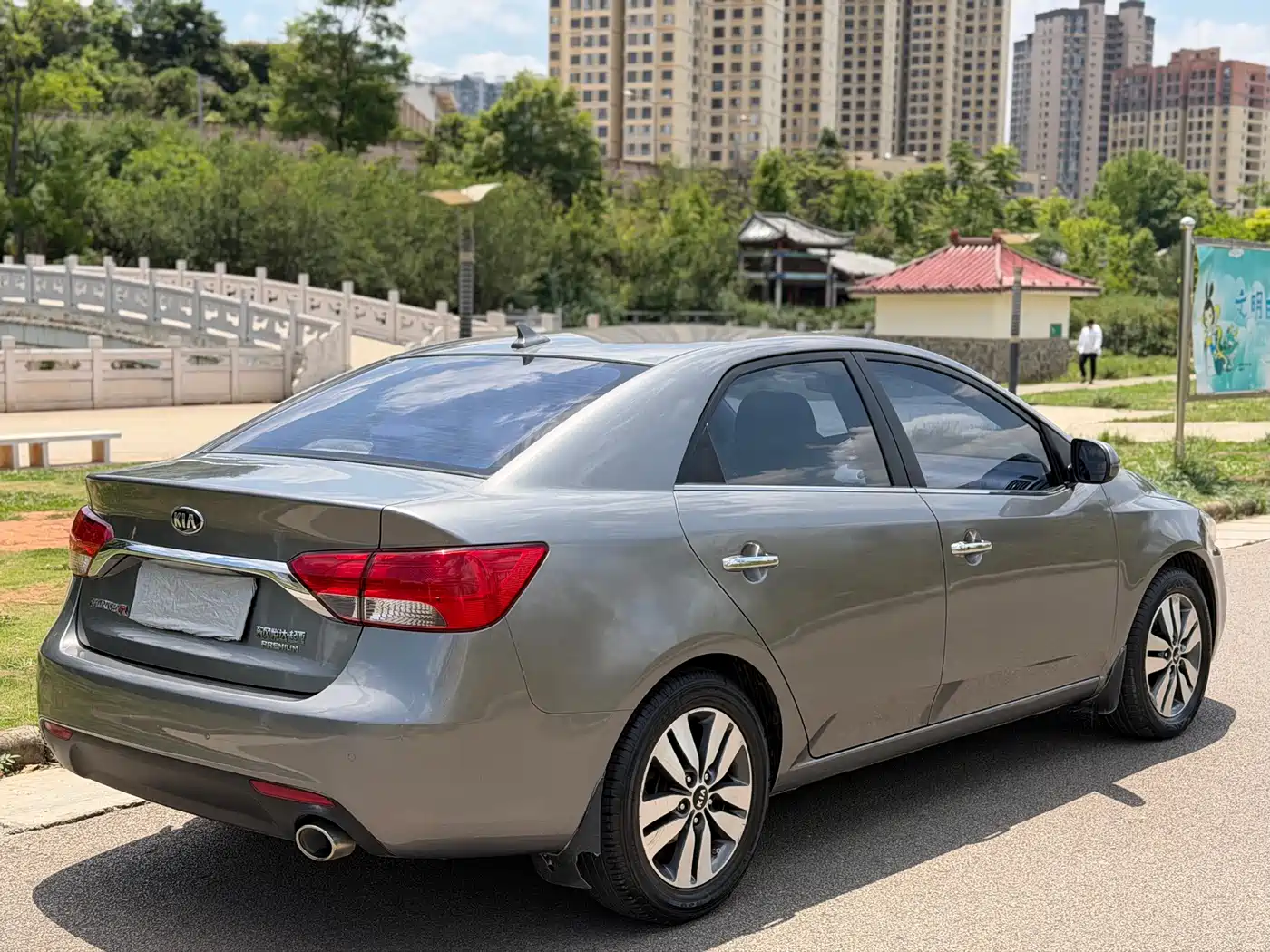 Kia Forte 2014 1.6L AT Premium фото 4