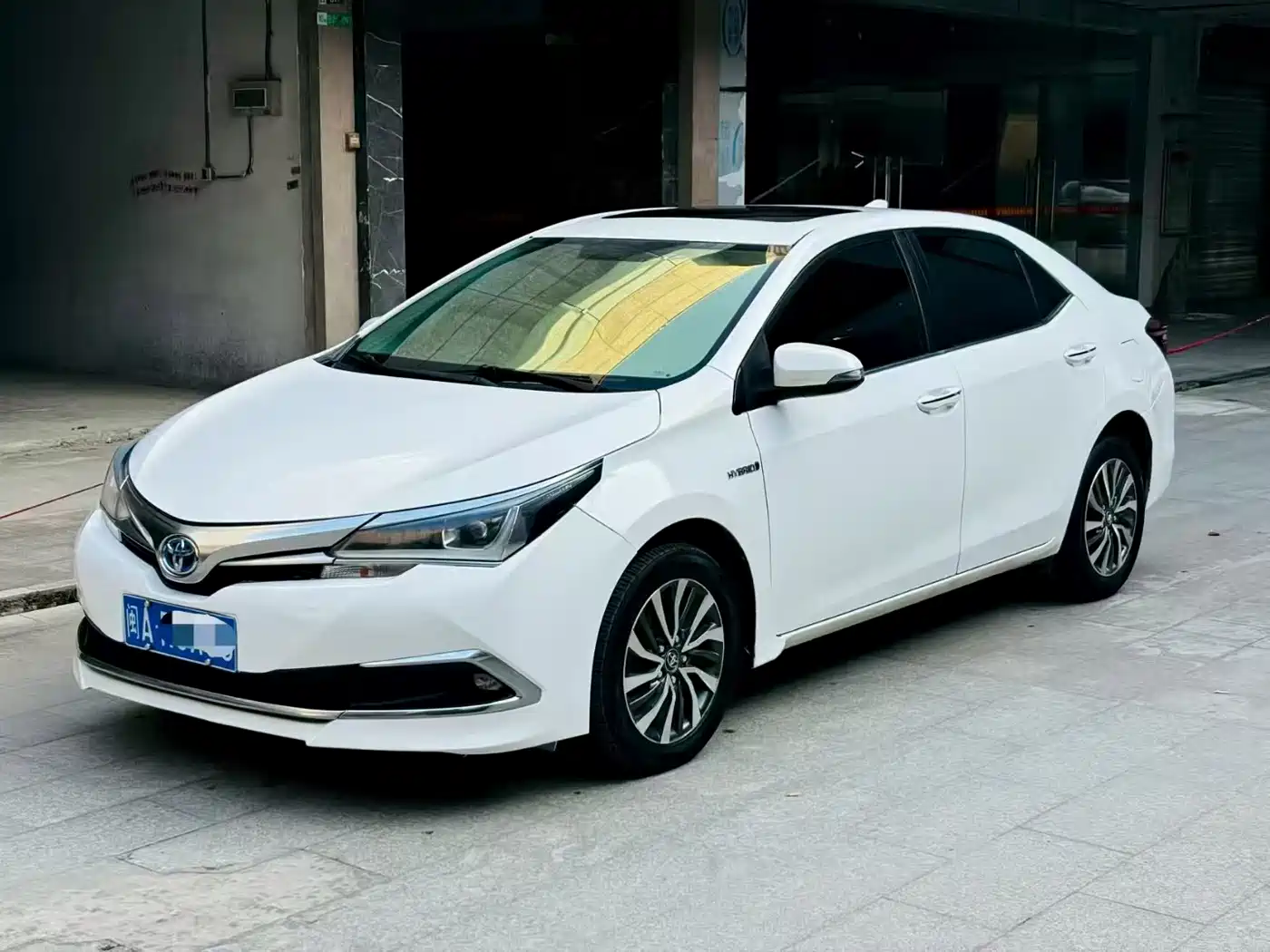 Toyota Corolla 2017 Facelift Hybrid 1.8L E-CVT Leading Edition