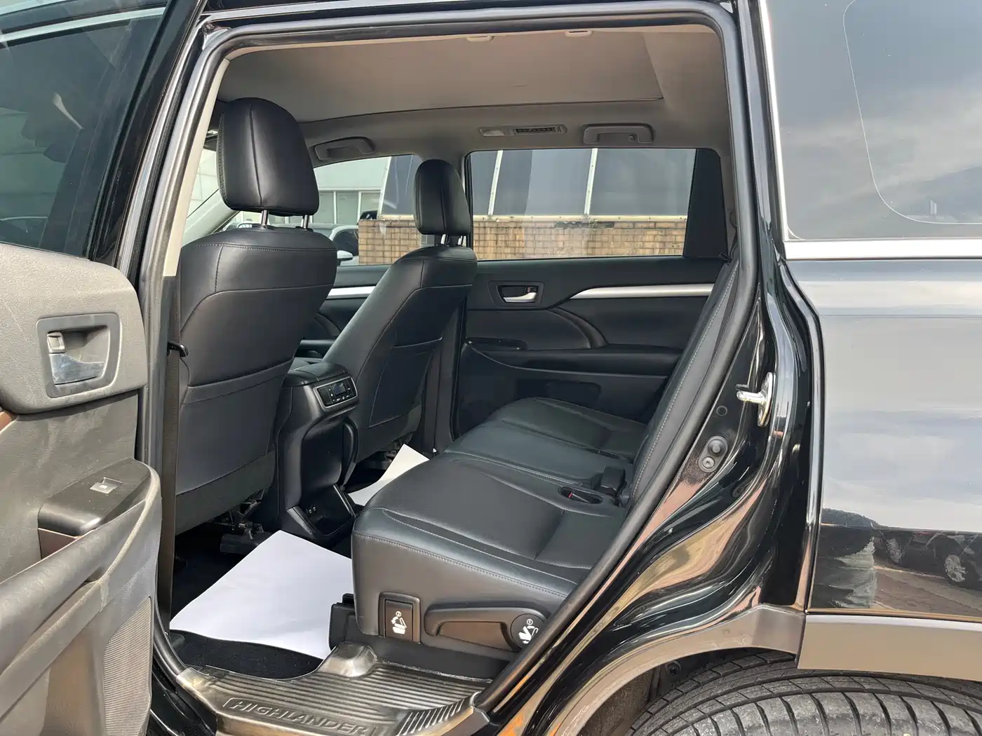 Toyota Highlander 2018 2.0T 4WD Premium 7-seater China VI фото 15