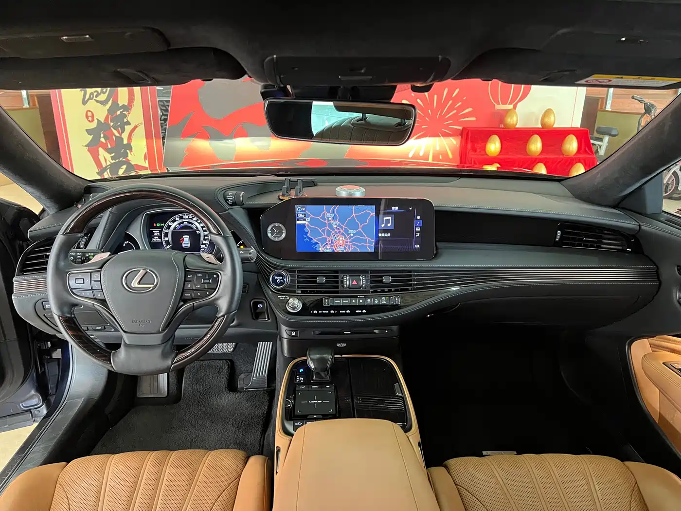 Lexus LS 2021 500h Luxury Edition фото 8