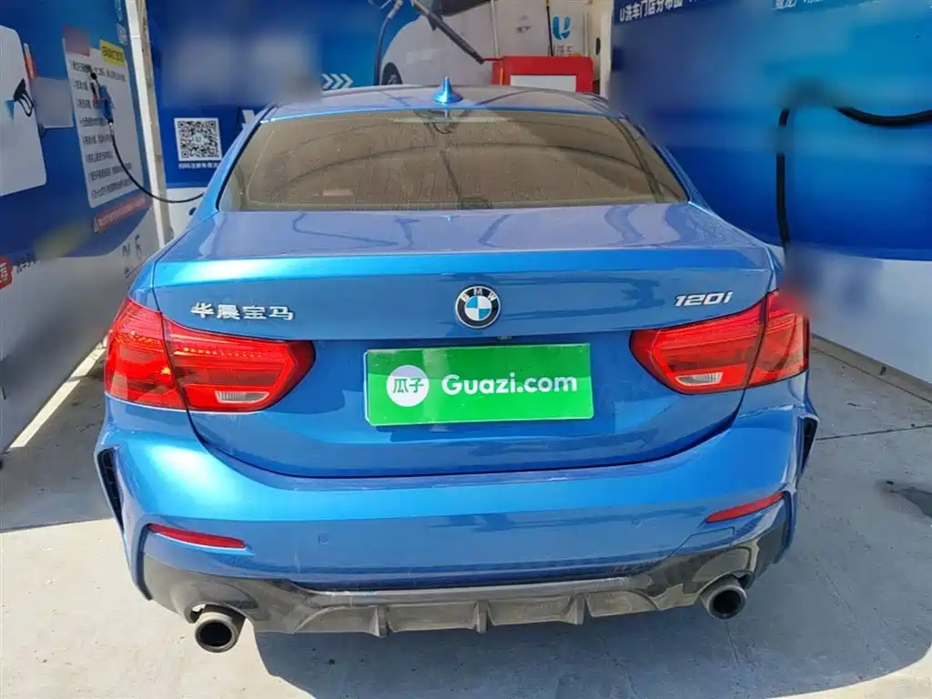 BMW 1 Series 2019 120i Leading M Sport Package фото 6