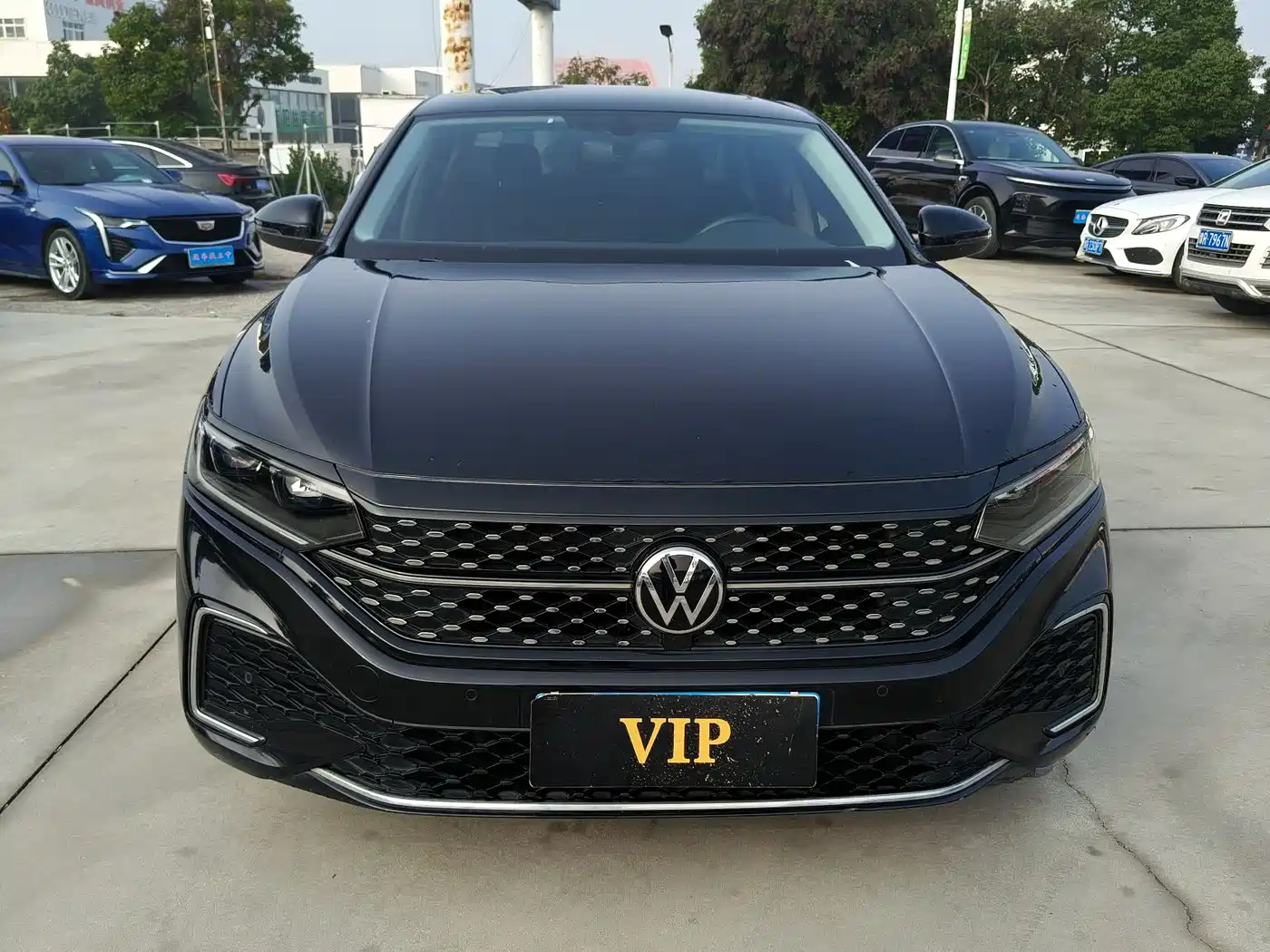 Volkswagen Passat 2022 330TSI Starlight Elite Edition фото 2