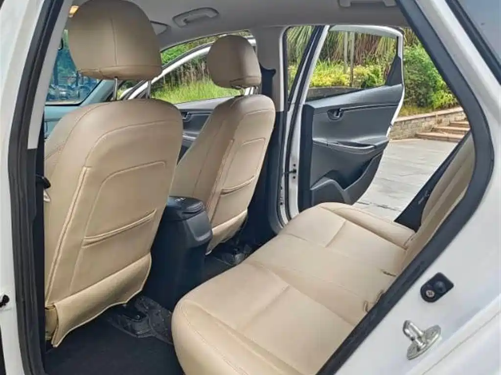 Hyundai Elantra 2018 1.6L Auto Joy GL (China V) фото 7