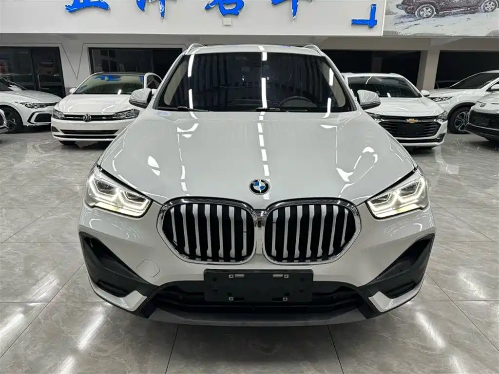 BMW X1 2021 sDrive20Li Fashion фото 3