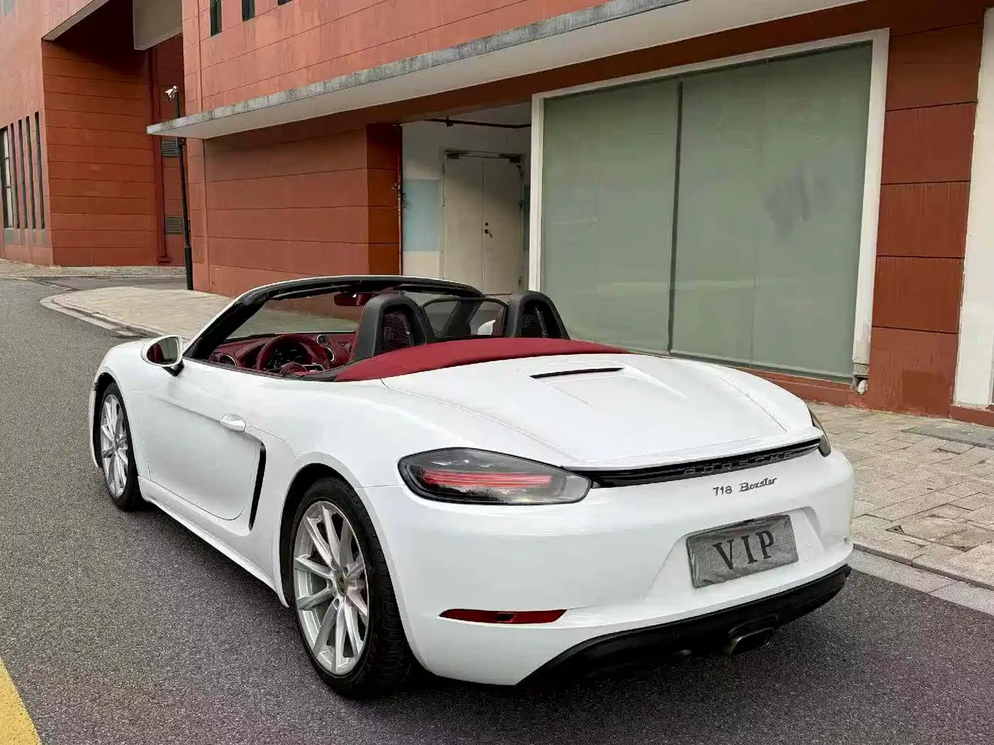 Porsche 718 2018 Boxster 2.0T фото 8