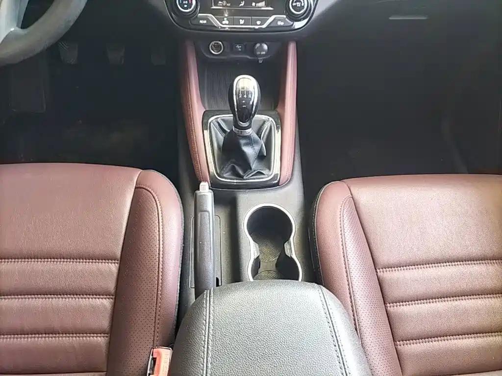 Changan Lingxuan 2017 2017 1.6L Manual Happiness