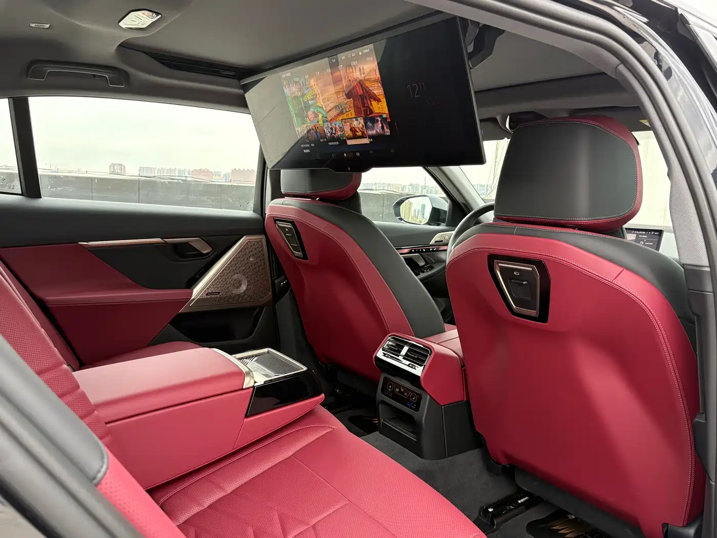 BMW 5 Series 2025 530Li Premium M Sport Package фото 14