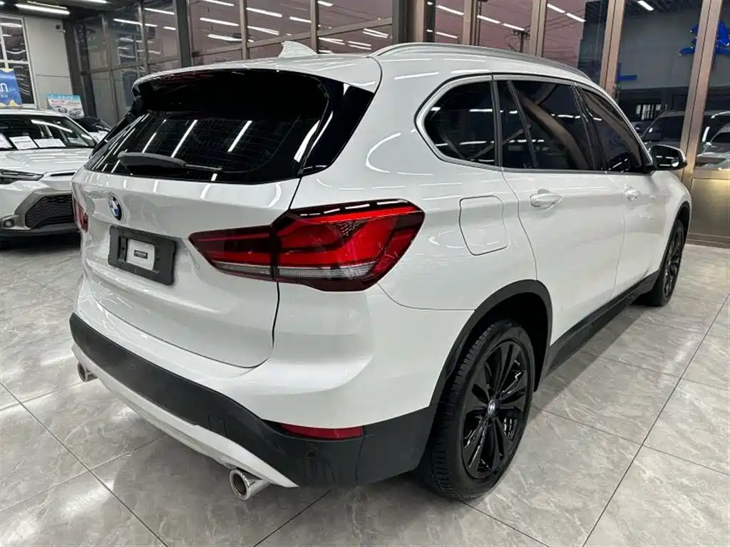 BMW X1 2021 sDrive20Li Fashion фото 6