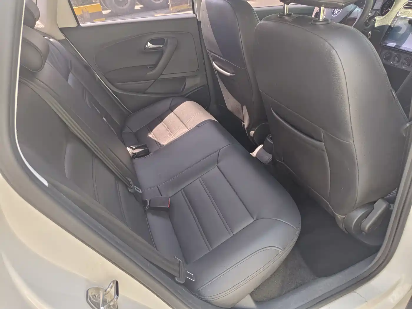 Volkswagen Polo 2018 1.5L Auto Safe Drive фото 7