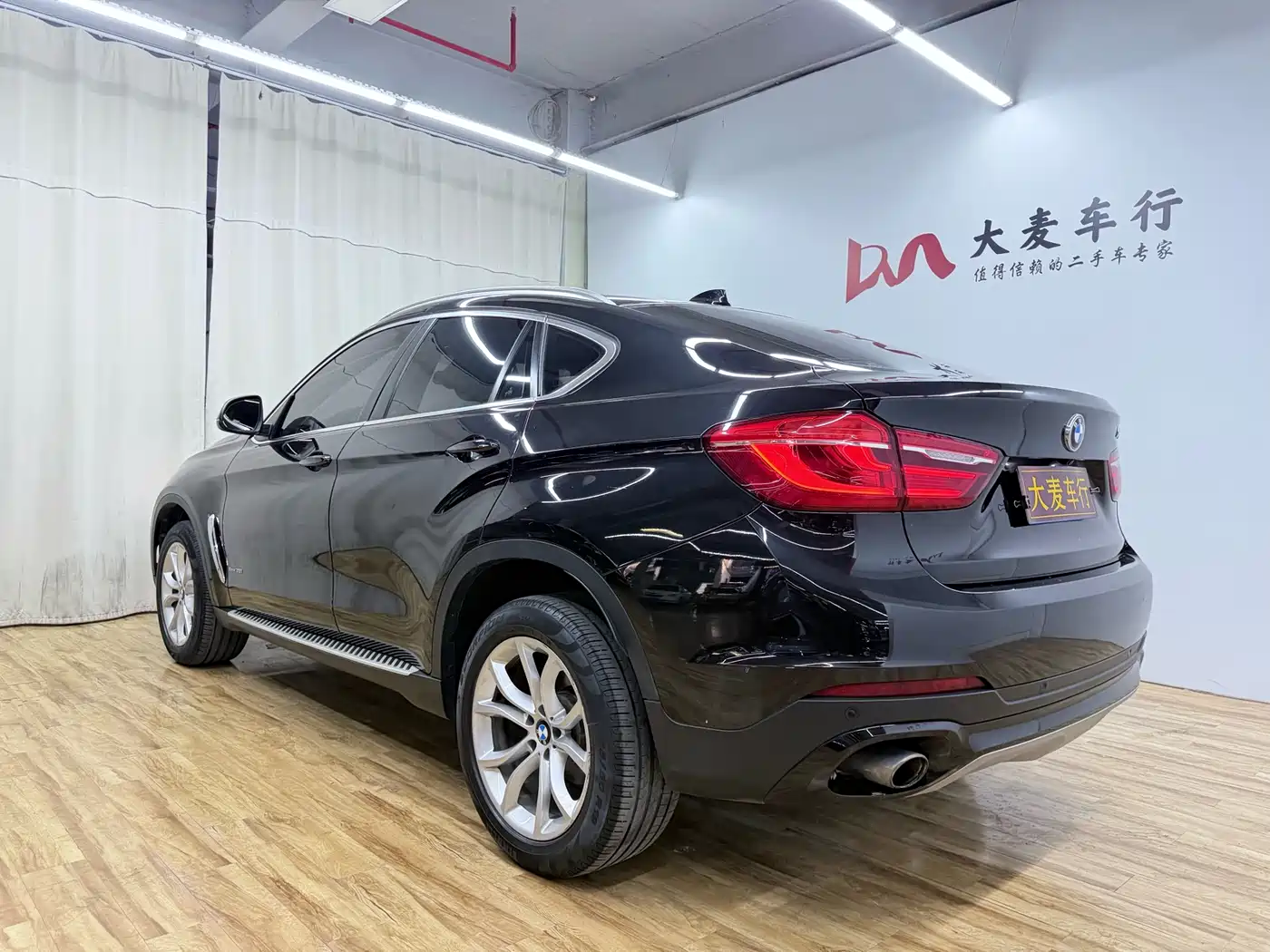 BMW X6 2015 xDrive28i фото 5