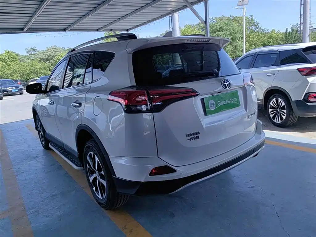 Toyota RAV4 Rongfang 2016 2.0L CVT 2WD Smart (China V) фото 5