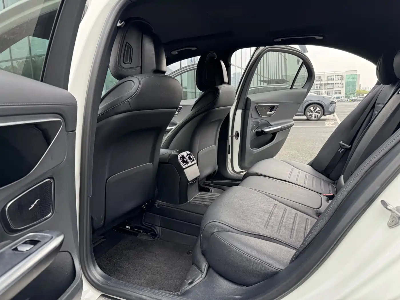 Mercedes-Benz C-Class 2023 C 200 L Sport фото 7