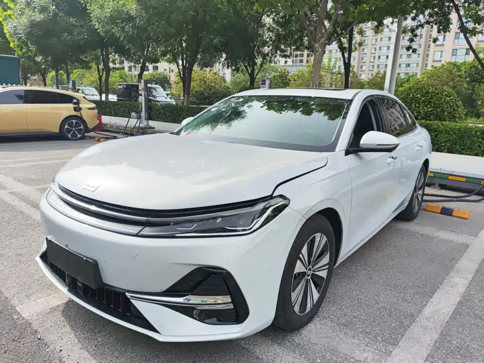 Geely Galaxy Galaxy A7 2025 EM-i 150km Premium Edition