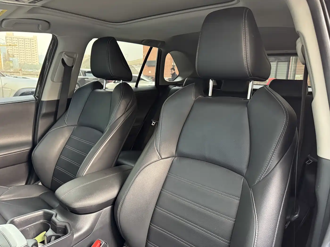 Toyota Wildlander 2022 2.0L CVT FWD Luxury Edition фото 20