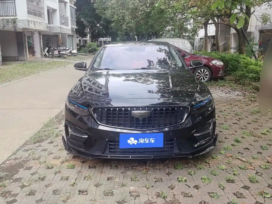Фото 2 - Geely Preface