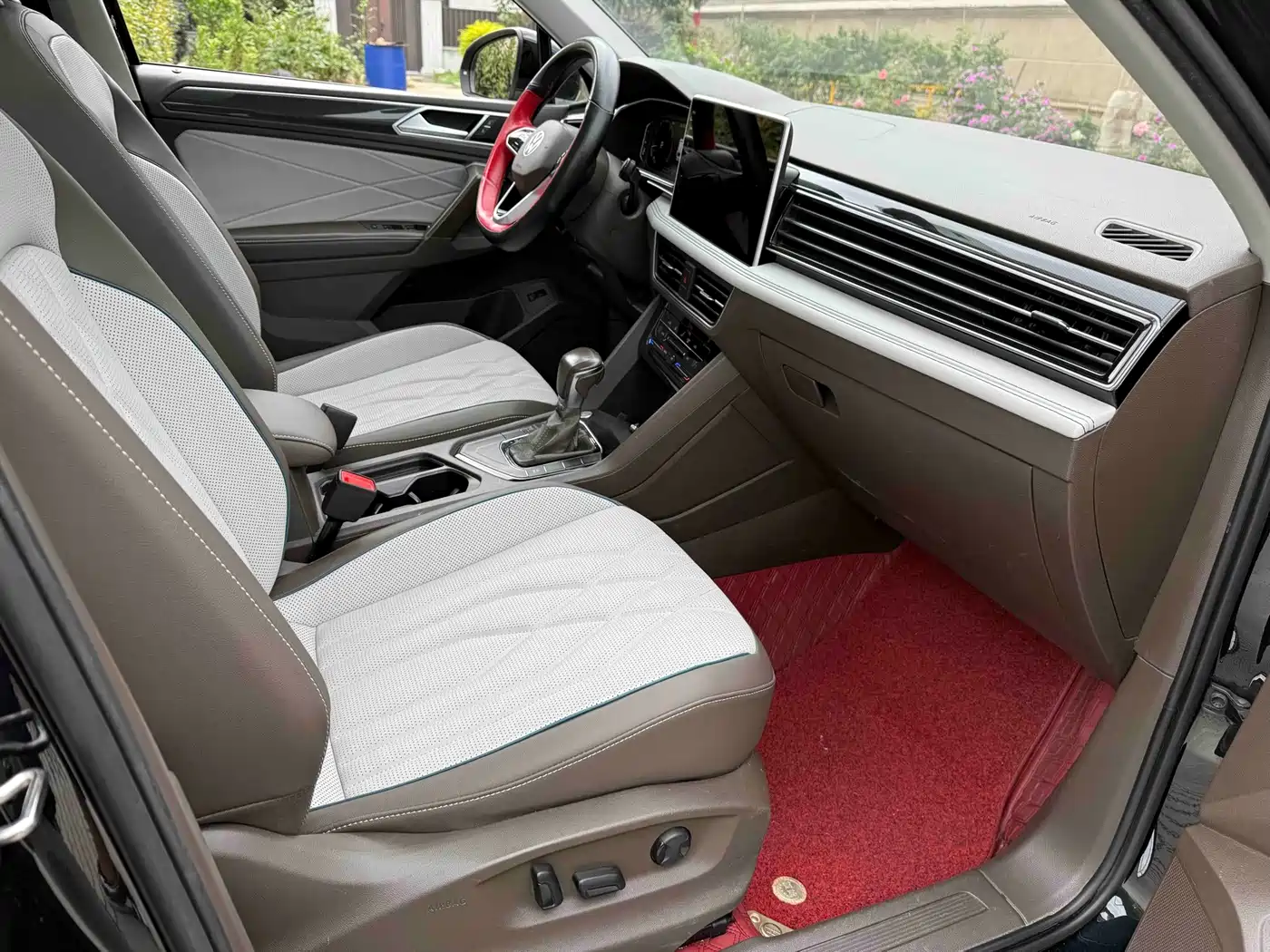 Фото 4 - Volkswagen Tiguan L
