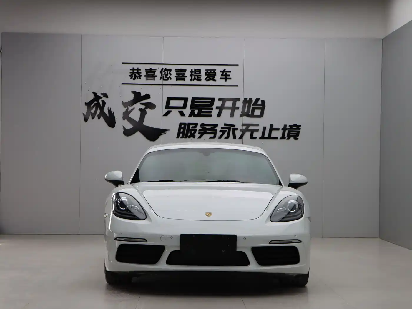 Porsche 718 2016 Cayman 2.0T фото 2