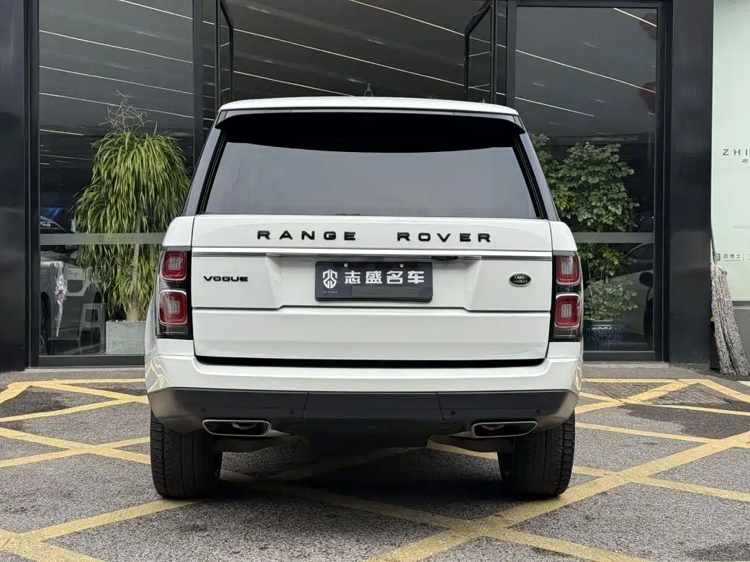 Land Rover Range Rover 2022 3.0 L6 360PS Heritage Edition фото 5