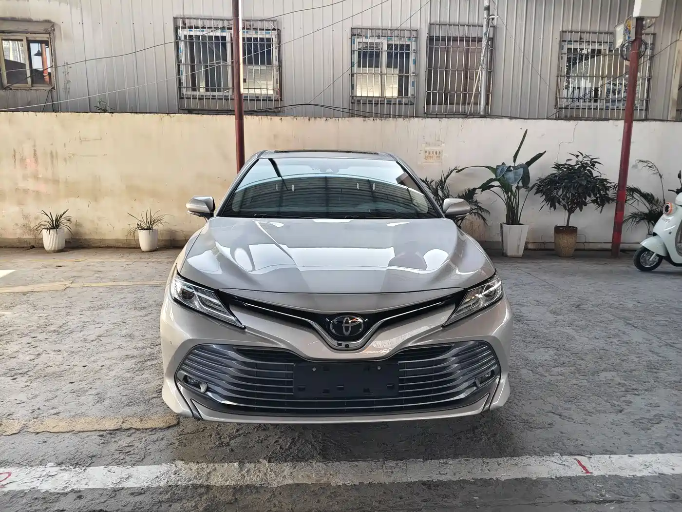 Toyota Camry 2018 2.0G Luxury Edition фото 2