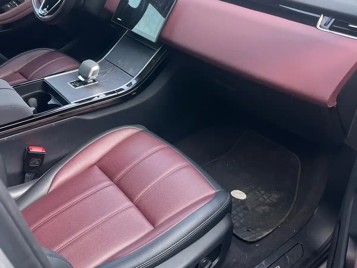 Land Rover Range Rover Evoque 2024 2024 Range Rover Evoque L 249PS Light Master Edition