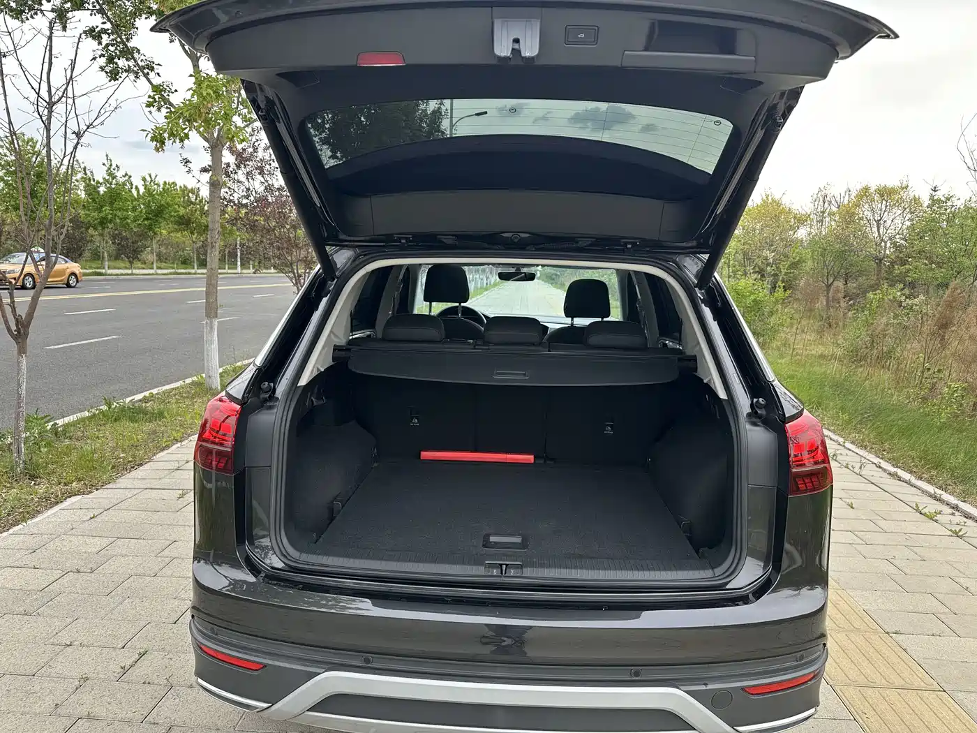 Volkswagen Tayron 2022 280TSI 2WD Luxury Smart Connect Edition фото 26