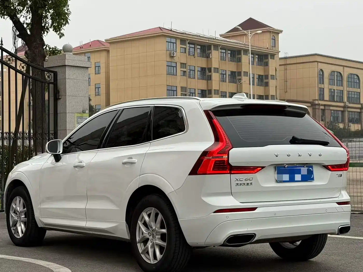 VOLVO XC60