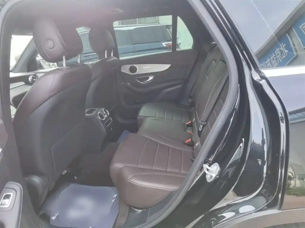 Mercedes-Benz GLC 2020 Facelift GLC 260 L 4MATIC Dynamic фото 17