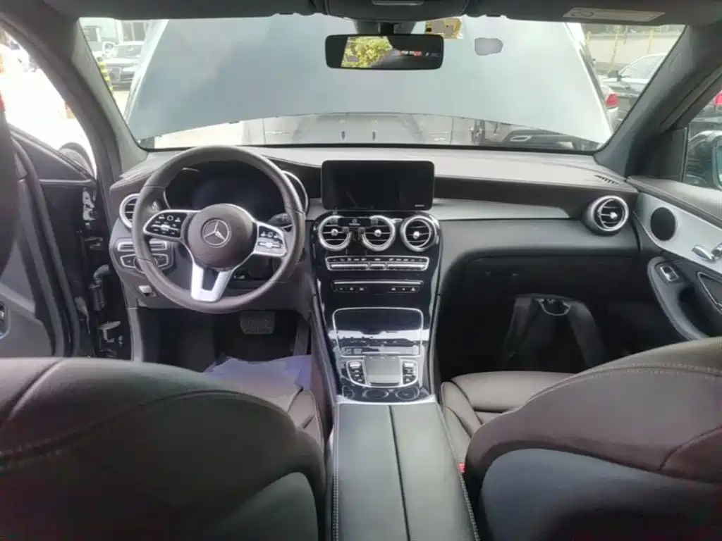 Mercedes-Benz GLC 2020 Facelift GLC 260 L 4MATIC Dynamic фото 10