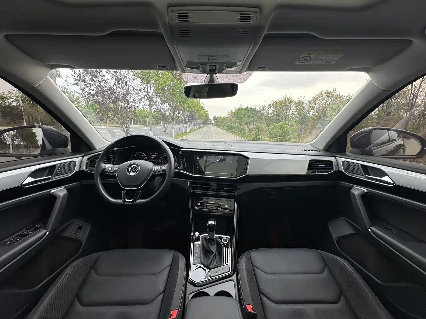 Volkswagen Tayron 2022 280TSI 2WD Luxury Smart Connect Edition фото 15