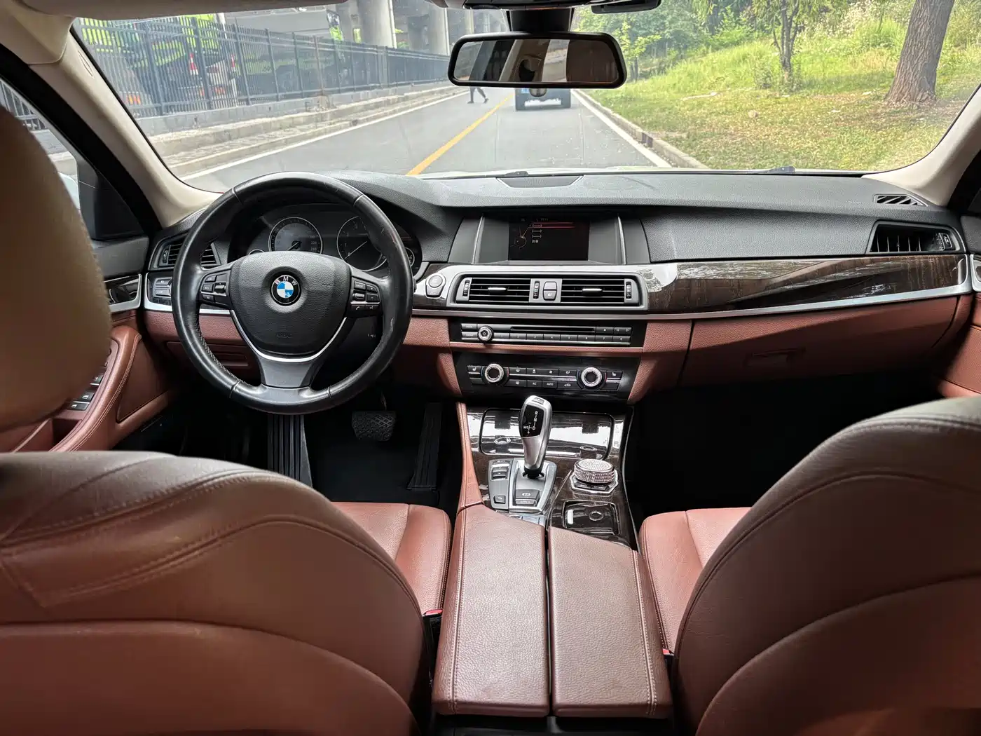 BMW 5 Series 2017 525Li Leading Edition фото 11