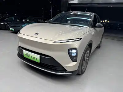 NIO ES8