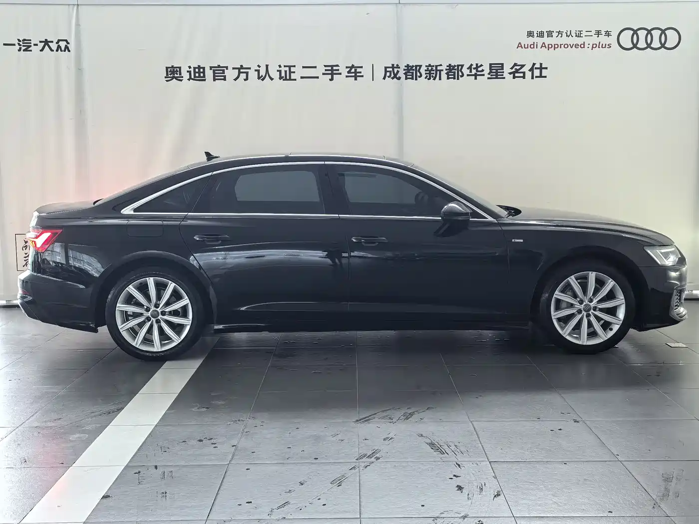 Audi A6L 2021 45 TFSI Exclusive Sport фото 3