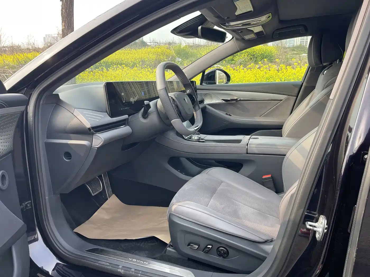 Voyah Auto VOYAH Zhuiguang 2024 PHEV AWD Ultra Long Range Flagship фото 7