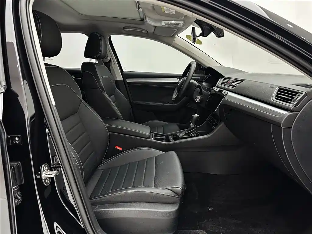 Škoda Superb 2023 TSI280 DSG Premium Edition фото 20