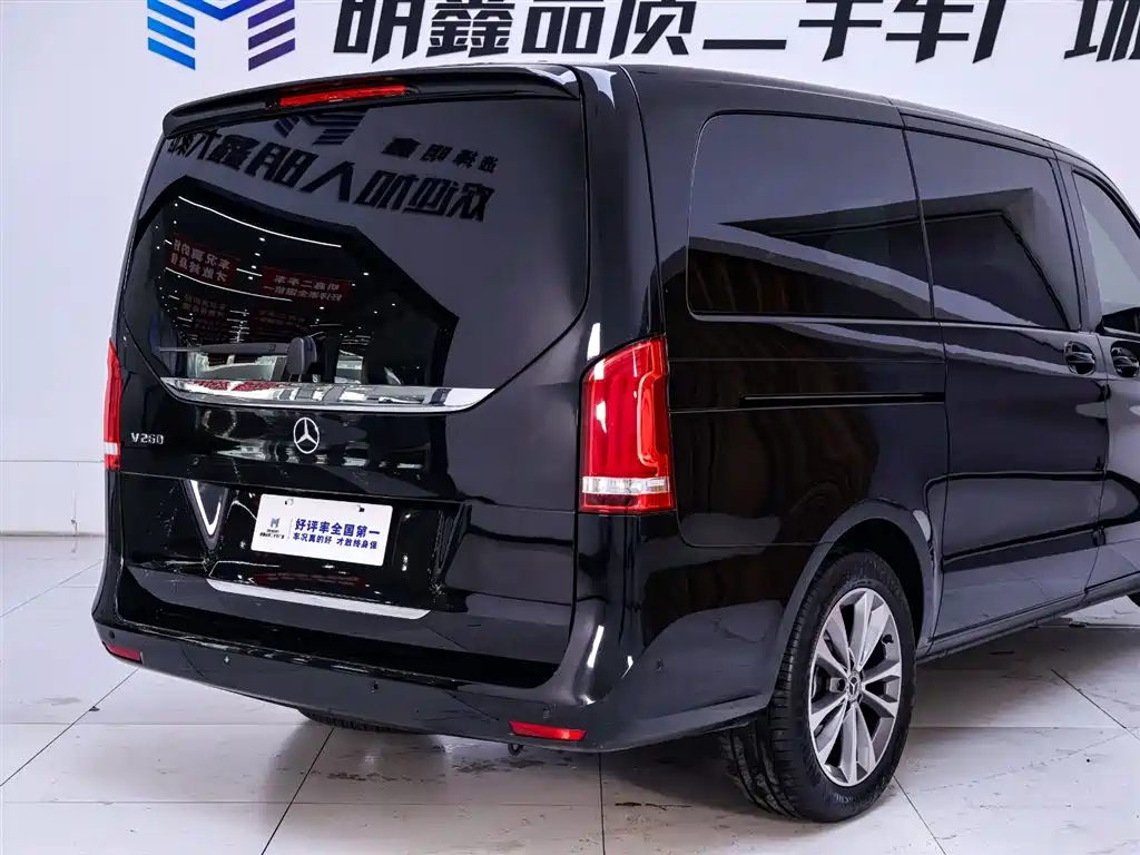 Mercedes-Benz V-Class 2022 V 260 Pilot Edition фото 8