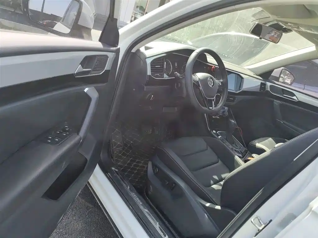 Volkswagen Tayron 2019 330TSI 2WD Luxury China VI фото 14