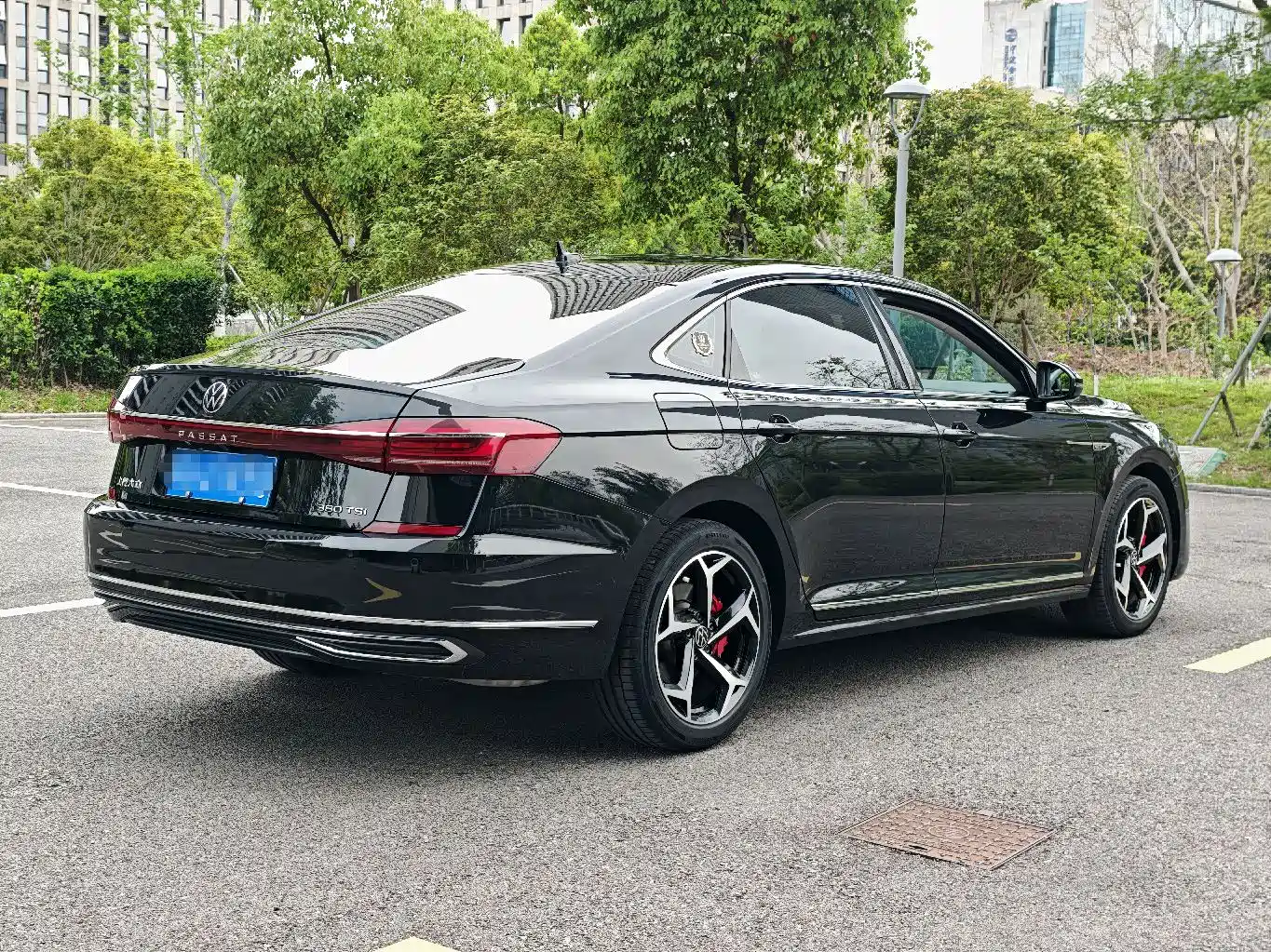 Volkswagen Passat 2024 Model 380TSI Starlight Elite фото 16