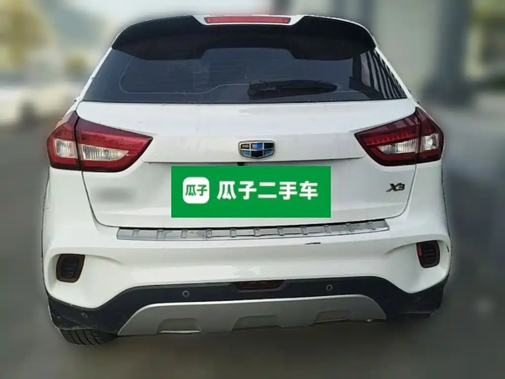 Фото 8 - Geely Vision X3