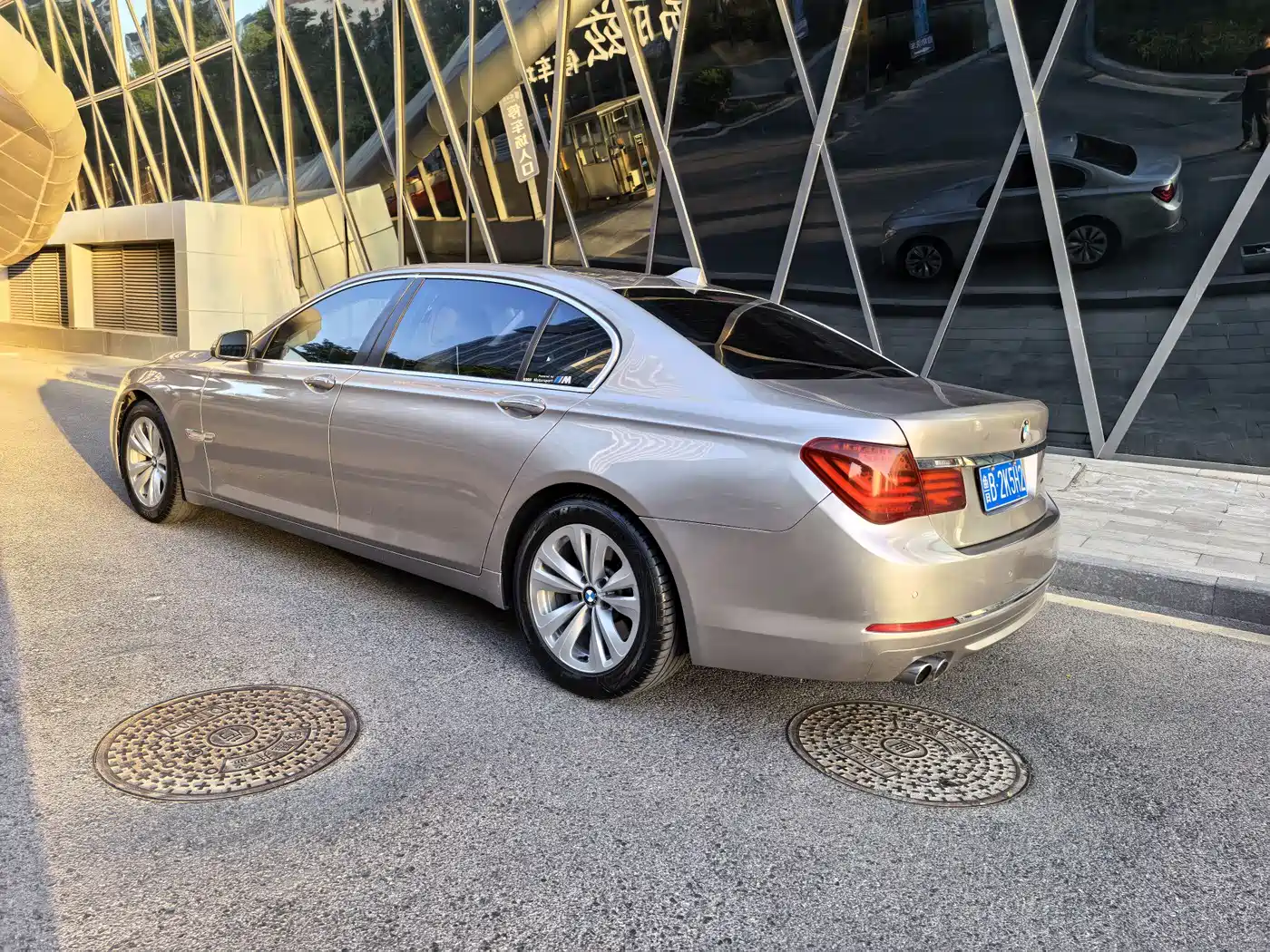 BMW 7 Series 2013 Model 730Li Luxury фото 5