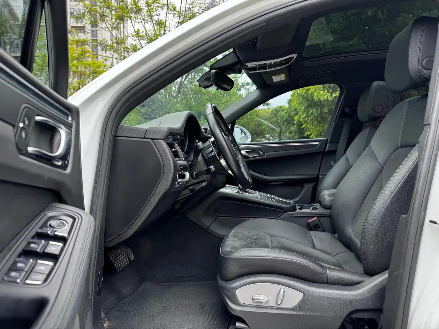 Porsche Macan 2016 Macan 2.0T фото 12