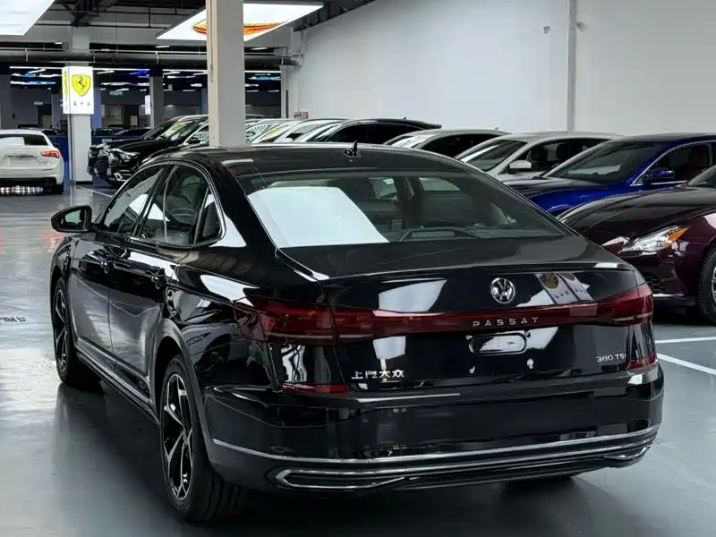 Volkswagen Passat 2026 Outstanding Edition 380TSI Starlight Dragon Soaring Version фото 11