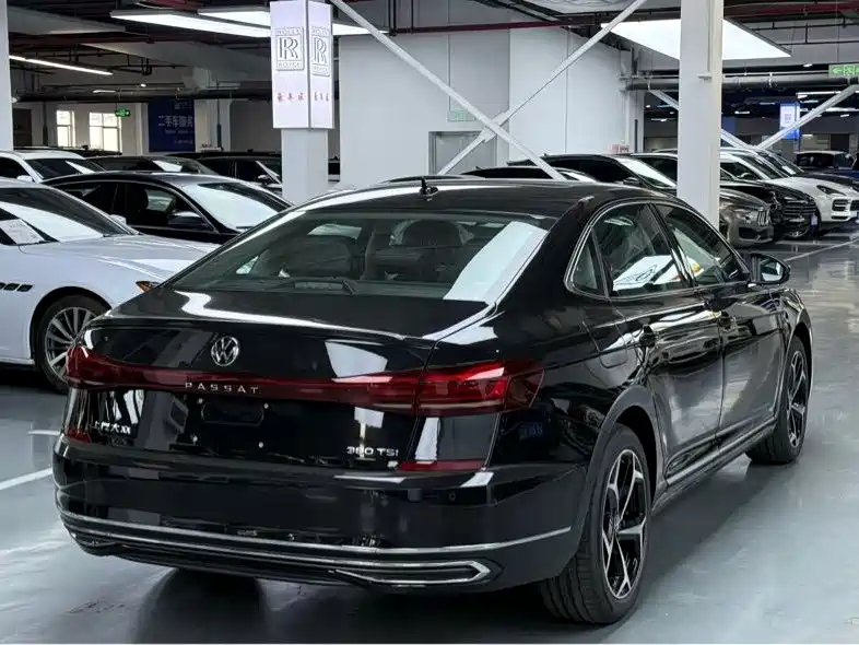 Volkswagen Passat 2026 Outstanding Edition 380TSI Starlight Dragon Soaring Version фото 9