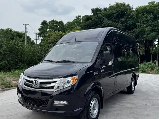  Dongfeng Yufeng Yufeng 2021 2.5T V9 Logistics Vehicle Long Wheelbase High Roof 6-9 Seater China V ZD25