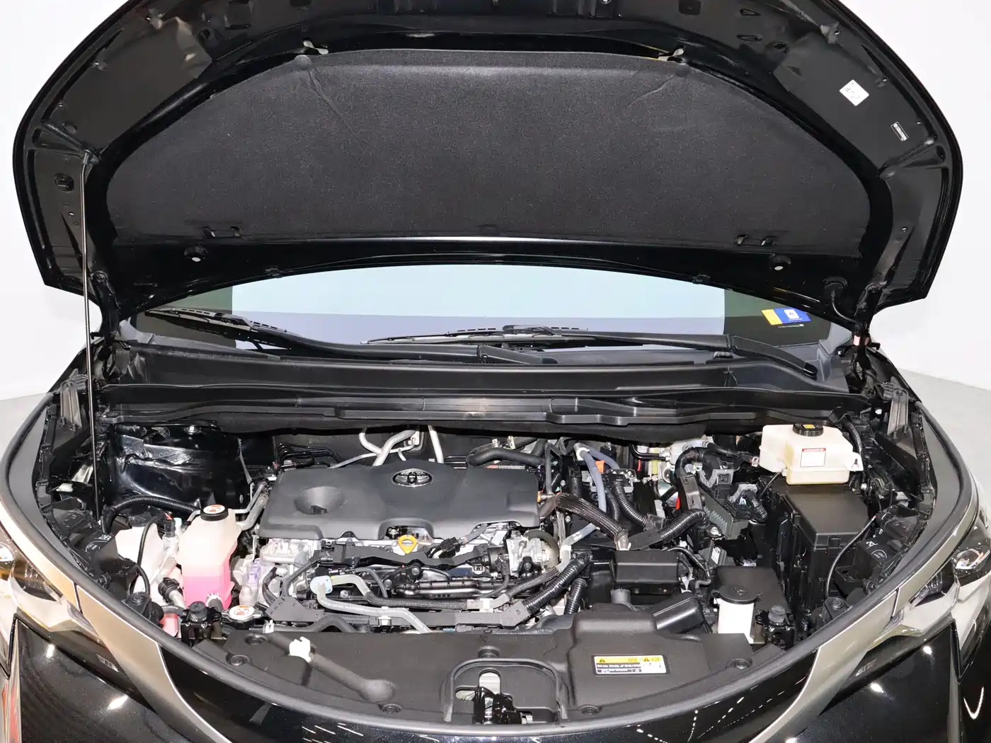 Toyota Sienna 2023 2.5L Hybrid Premium Edition фото 7